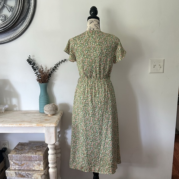 NWT Lost + Wander Wild Poppies Green Floral Midi Wrap Dress Women's size XS - Picture 6 of 8